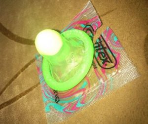 Contex Glowing зеленый презерватив