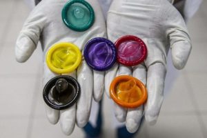 Миниатюра к статье Как выбрать презерватив по размеру и другим характеристикам